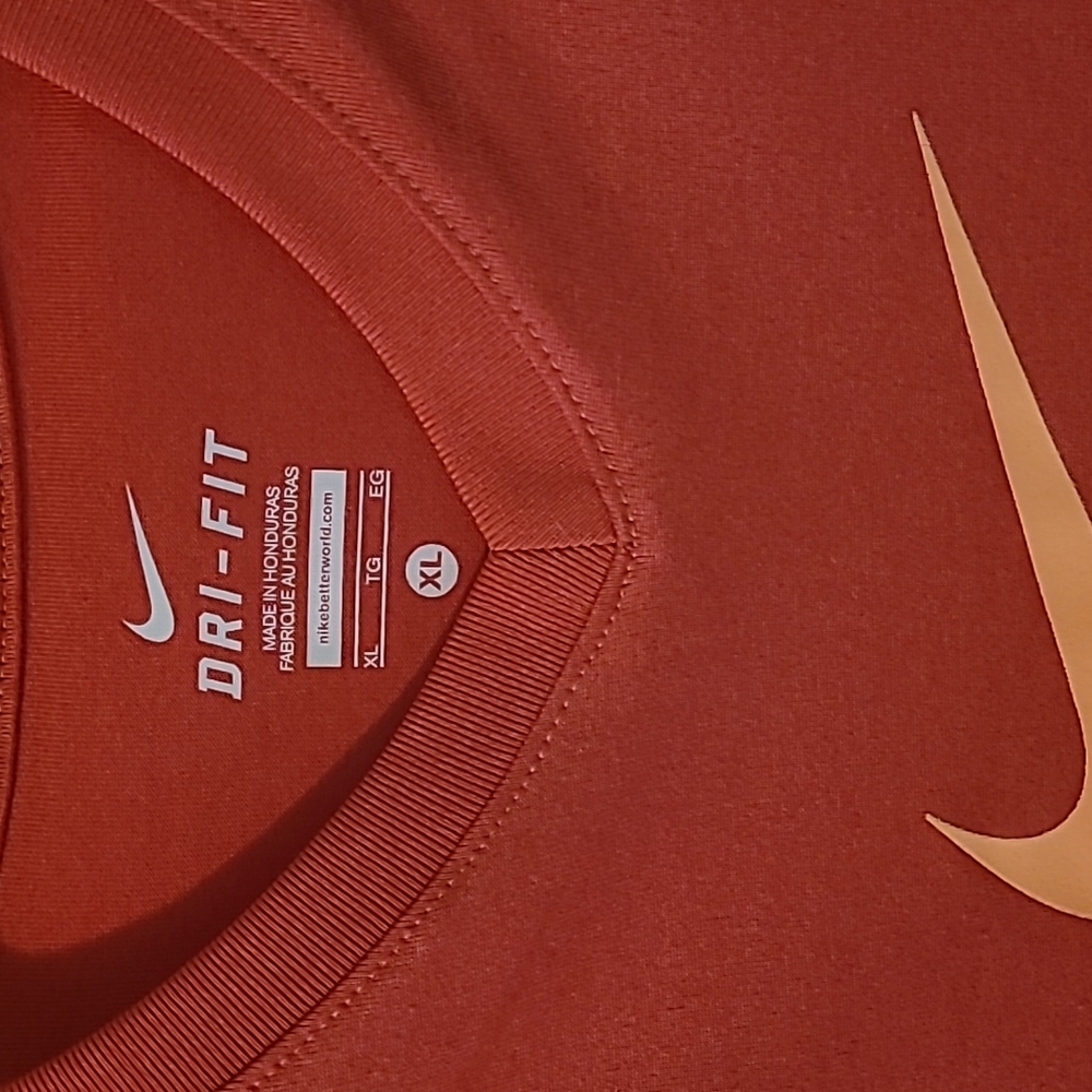 Nike dri-fit long sleeve shirt - Picture 3 of 3